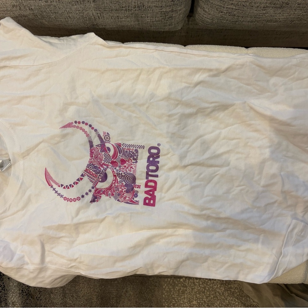 Bad Toro Women’s Shirt Size Small White Short Sleeve Graphic Tee